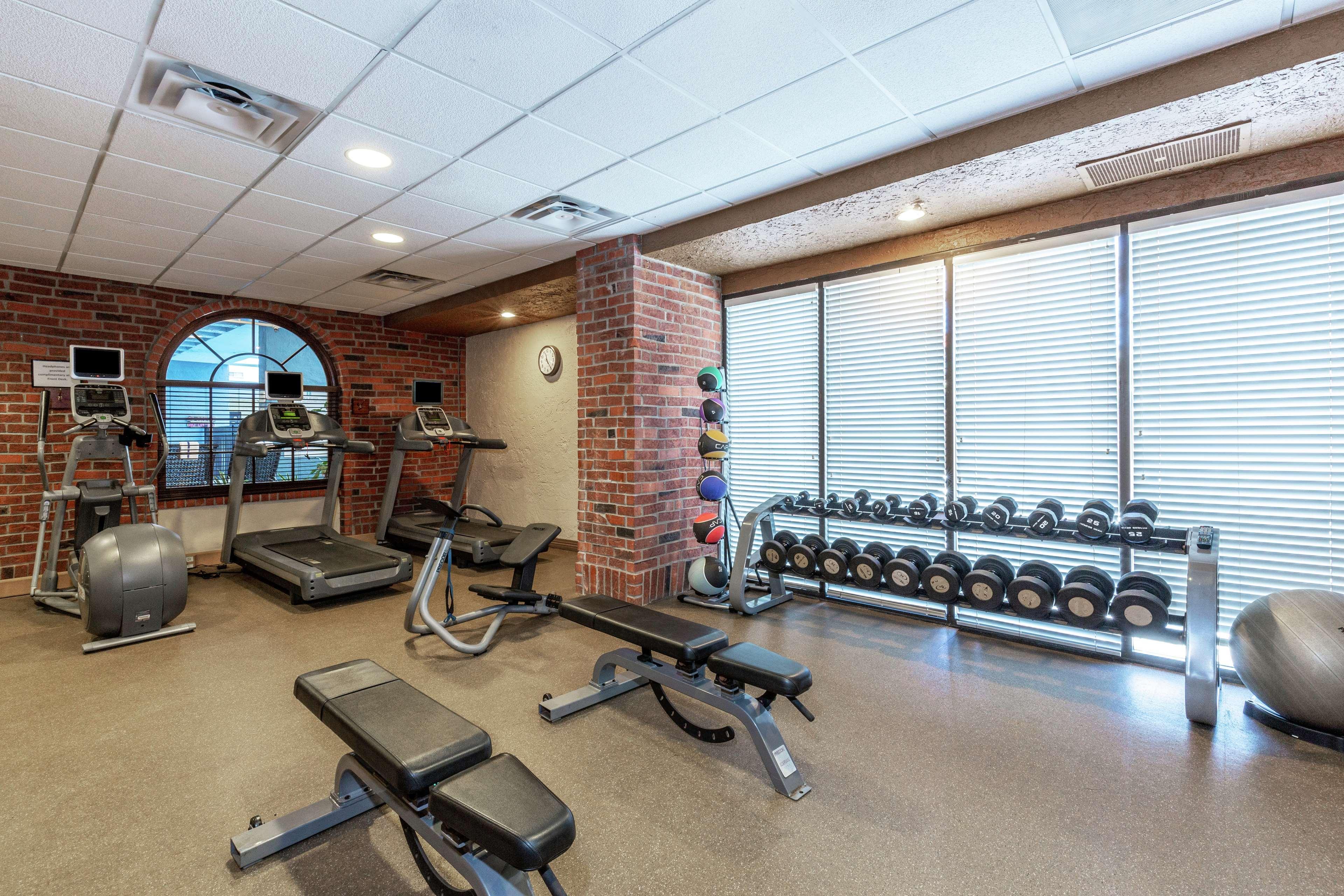 Embassy Suites By Hilton Kansas City Plaza Esterno foto