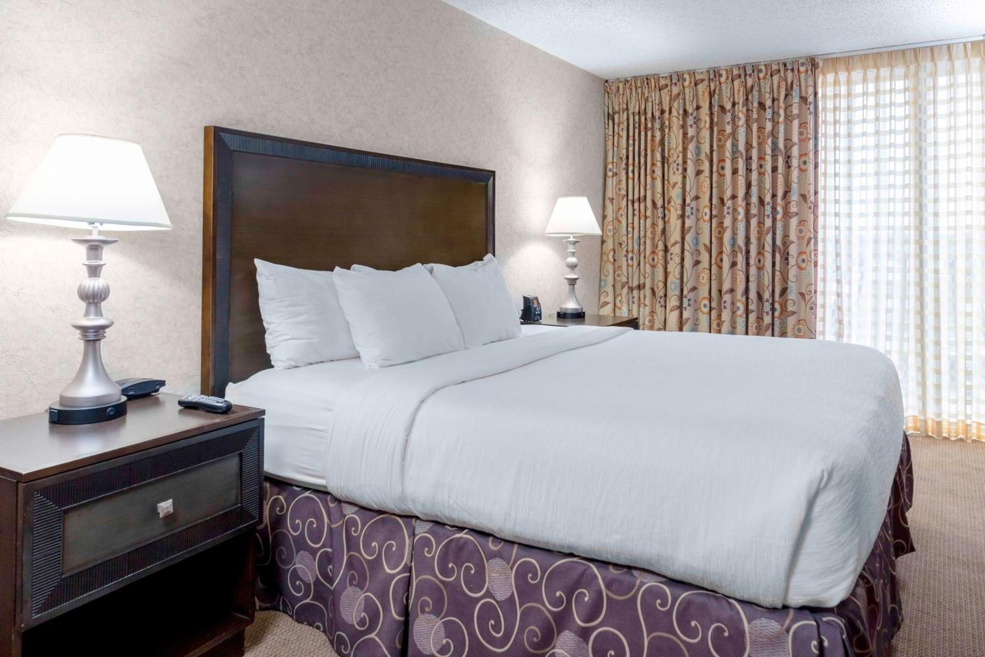 Embassy Suites By Hilton Kansas City Plaza Esterno foto