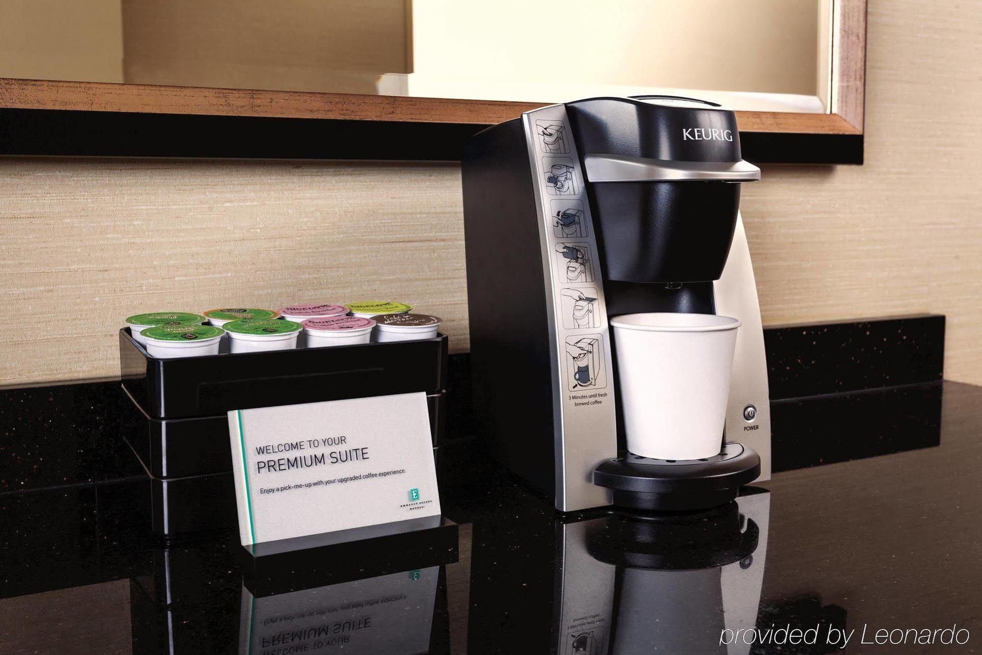 Embassy Suites By Hilton Kansas City Plaza Esterno foto